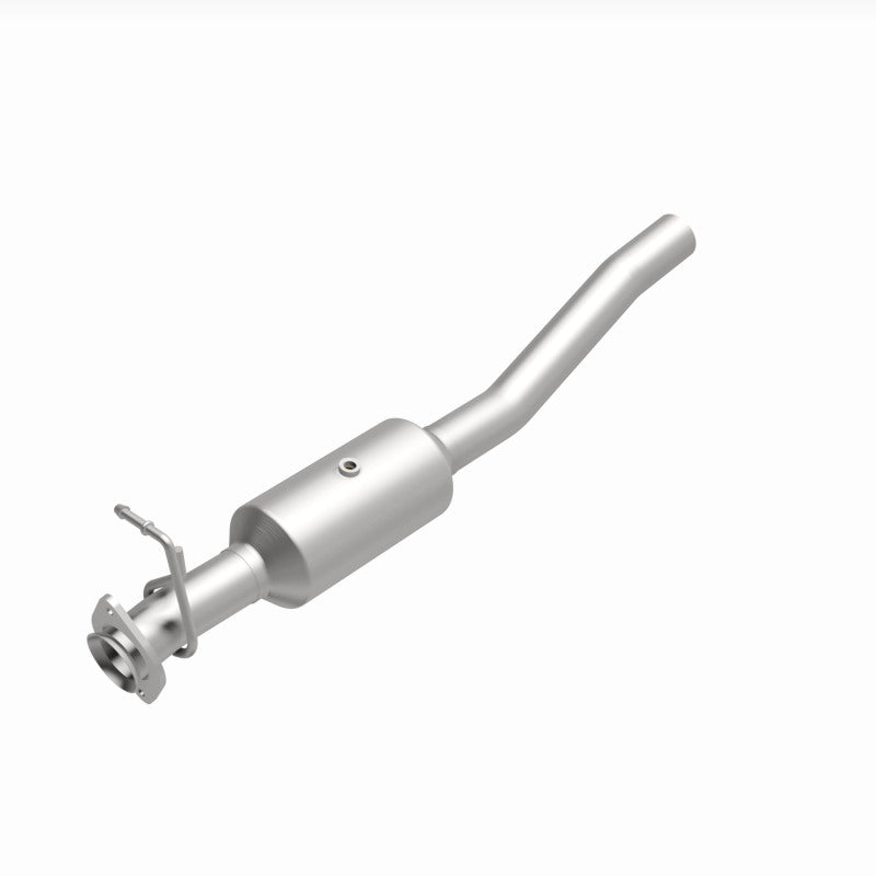 MagnaFlow 16-19 Ford F-53 V10 6.8L Underbody Direct-Fit Catalytic Converter