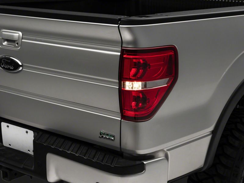 Luces traseras Raxiom 09-14 Ford F-150 Styleside - Carcasa cromada - Lente roja/transparente