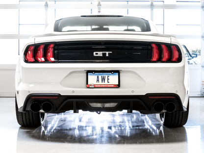 AWE Tuning 2018+ Ford Mustang GT (S550) Escape con respaldo de gato - Edición Touring (puntas negras Quad Diamond)