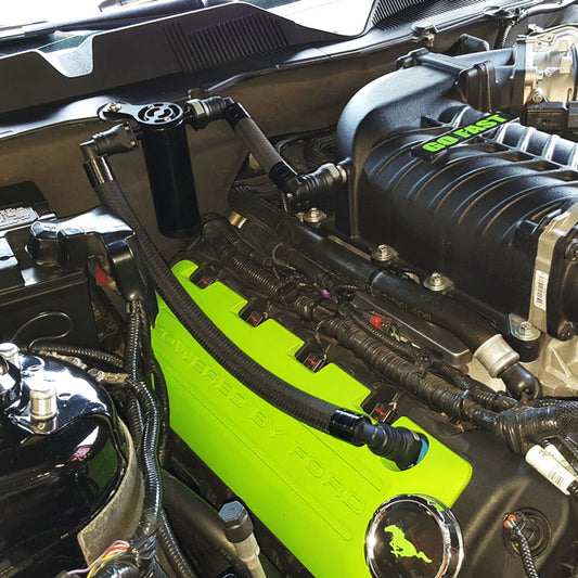UPR 11-14 Mustang GT TVS Plug N Play Lata de captura de aceite para montaje en cortafuegos