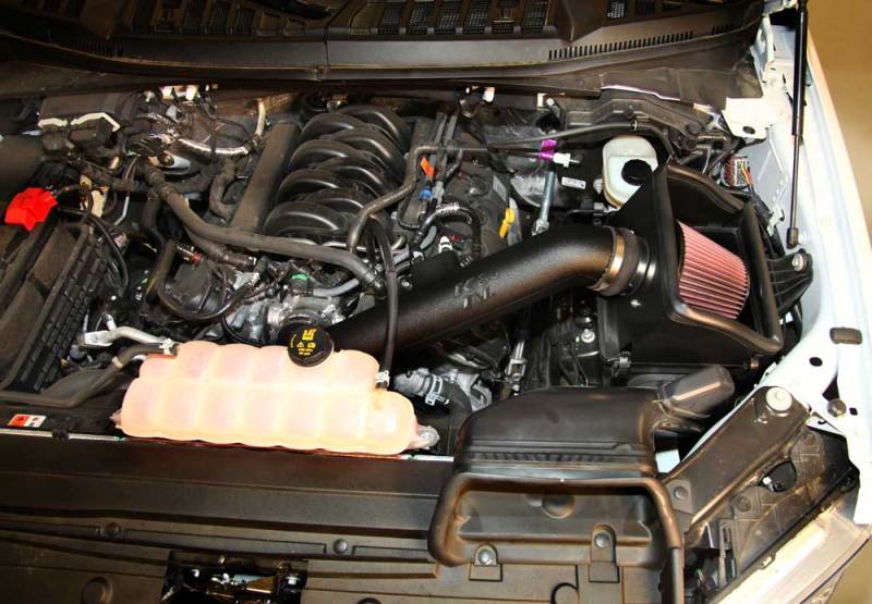 Kit de admisión de alto rendimiento K&amp;N para Ford F-150 5.0L V8 2015