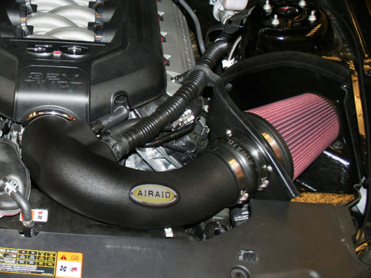 Airaid 11-14 Ford Mustang GT 5.0L Race Only (sin MVT) Sistema de admisión MXP con tubo (aceitado/medio rojo)