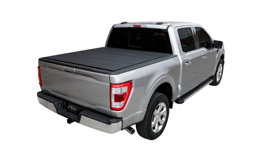 Access LOMAX Cubierta triple plegable 04-22 Ford F-150 / 06-08 Lincoln Mark LT - Cama corta de 5 pies 6 pulgadas