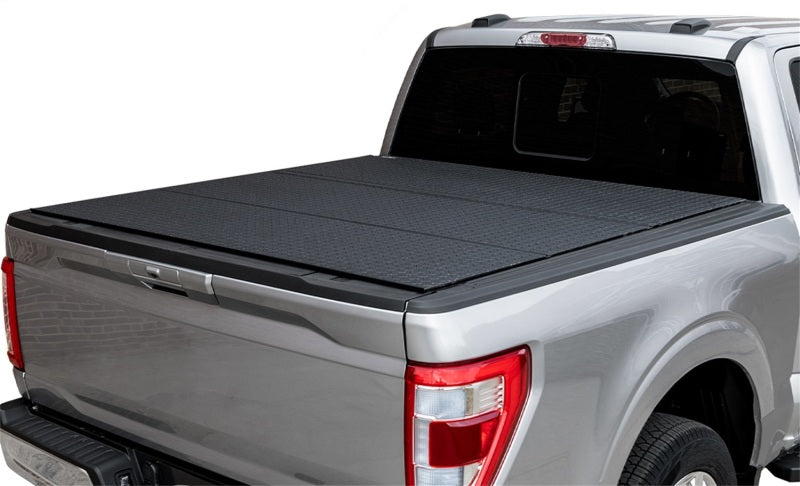 Access LOMAX Pro Series Cubierta triple plegable 04-18 Ford F-150 5 pies 6 pulgadas Cama corta Black Diamond Mist