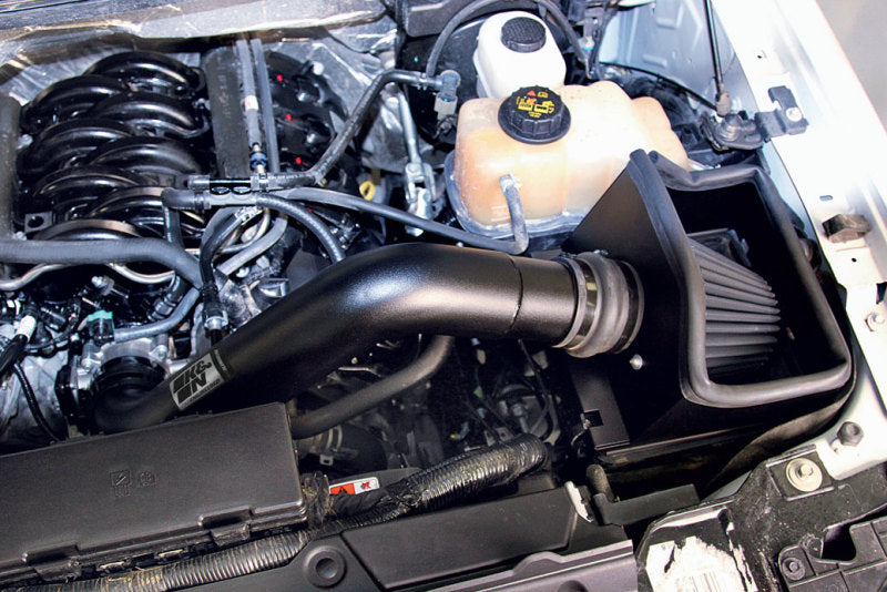 K&amp;N 11-14 Ford F150 5.0L V8 Kit de admisión de rendimiento negro