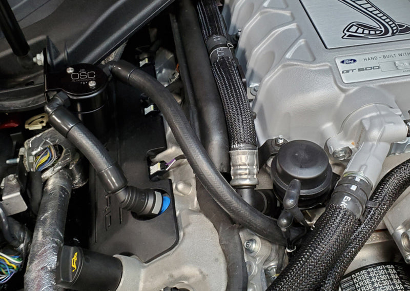 J&amp;L 2020-2021 Ford Mustang GT500 Separador de aceite del lado del pasajero 3.0 - Negro anodizado