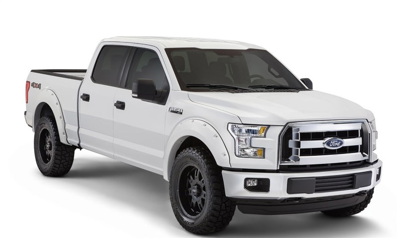 Bushwacker 18-19 Ford F-150 bengalas estilo bolsillo 4 piezas - Oxford blanco