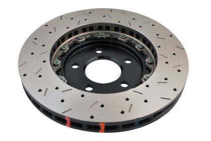 DBA 05-10 Ford Mustang GT / 11-13 V6 Rotor delantero perforado y ranurado Serie 5000 de 2 piezas con sombrero negro