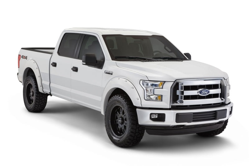 Bushwacker 18-19 Ford F-150 bengalas estilo bolsillo 4 piezas - Oxford blanco