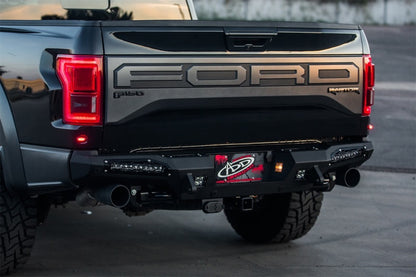 Addictive Desert Designs Parachoques trasero HoneyBadger para Ford F-150 Raptor 17-18 con soportes LED SR de 10 pulgadas