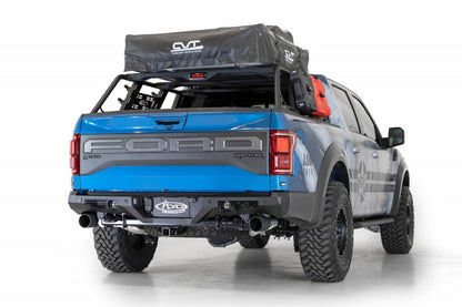 Addictive Desert Designs 17-20 Ford Raptor F-150 Bomber Parachoques trasero con recortes para sensor de respaldo