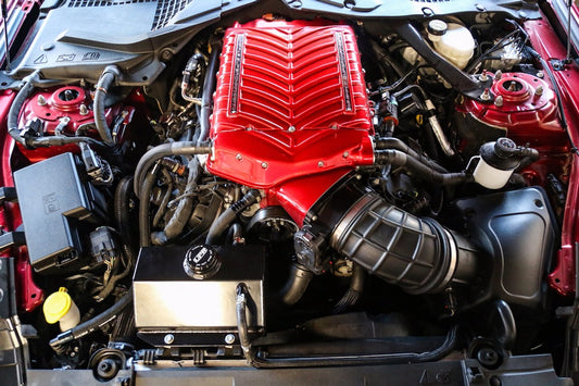 UPR 18-22 Mustang GT Whipple de válvula única / VMP ODIN CSS Plug N Play Lata de captura de aceite negra