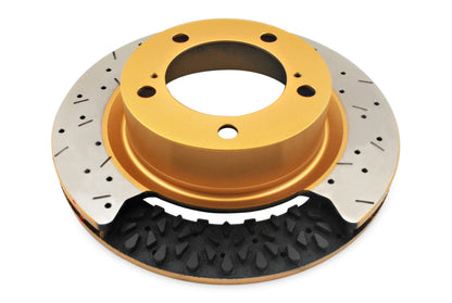 DBA 05-13 Ford Mustang GT/V6 Rotor trasero perforado y ranurado Serie 4000 con sombrero dorado